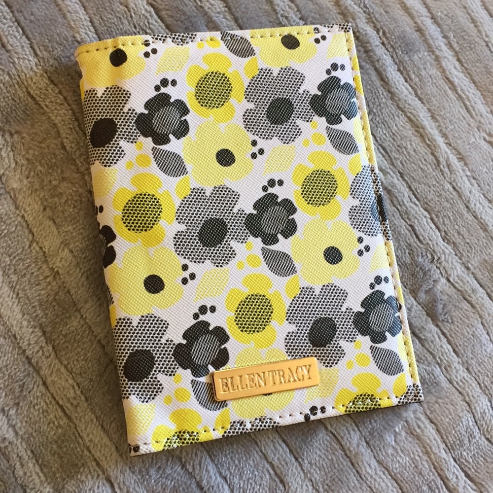 Ellen Tracy Vegan Leather Passport Holder/NWOT